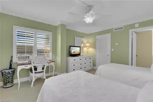 3443 Gulf Shore Blvd N, Naples, FL 34103 - Photo 17