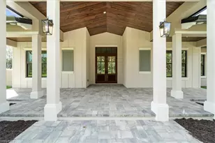 699 1st St NW, Naples, FL 34120 - Photo 3