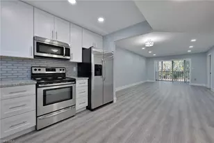 499 Forest Lakes Blvd, Naples, FL 34105 - Photo 5