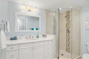 13105 Vanderbilt Dr, Naples, FL 34110 - Photo 27