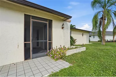 223 Pine Valley Cir, Naples, FL 34113 - Photo 3