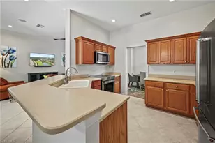 20117 Seadale Ct, Estero, FL 33928 - Photo 7