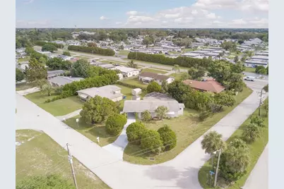 326 Canyon Dr N, Lehigh Acres, FL 33936 - Photo 3