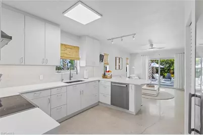 1212 10th Ave N, Naples, FL 34102 - Photo 9