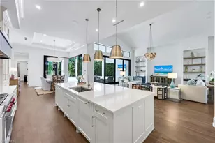 3200 Crayton Rd, Naples, FL 34103 - Photo 9