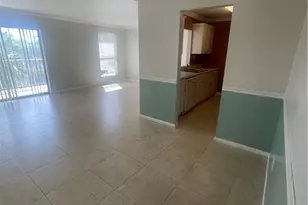 12648 Kenwood Ln, Fort Myers, FL 33907 - Photo 5