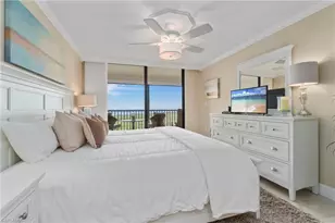 17 Bluebill Ave, Naples, FL 34108 - Photo 21