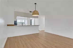 146 Cypress Way E, Naples, FL 34110 - Photo 9