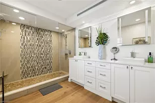 2901 Gulf Shore Blvd N, Naples, FL 34103 - Photo 19