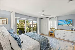 1060 6th St S, Naples, FL 34102 - Photo 15