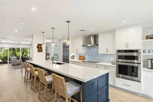 1060 6th St S, Naples, FL 34102 - Photo 7