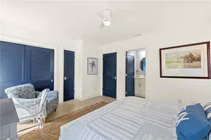 1060 6th St S, Naples, FL 34102 - Photo 23