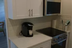 663 S 12th Ave, Naples, FL 34102 - Photo 11