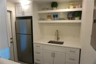 663 S 12th Ave, Naples, FL 34102 - Photo 9