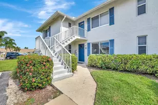 250 Candycane Ln, Naples, FL 34112 - Photo 15