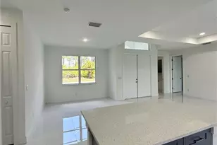 718 Chattman St E, Lehigh Acres, FL 33974 - Photo 11