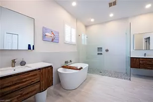 6572 Chestnut Cir, Naples, FL 34109 - Photo 9
