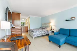 2555 9th St N, Naples, FL 34103 - Photo 13