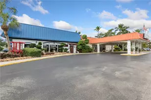 2555 9th St N, Naples, FL 34103 - Photo 27