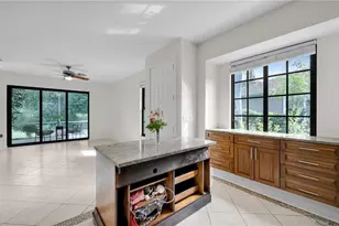 7730 Woodbrook Cir, Naples, FL 34104 - Photo 5