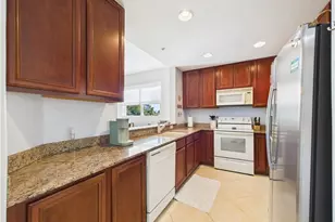 6828 Sterling Greens Pl, Naples, FL 34104 - Photo 9