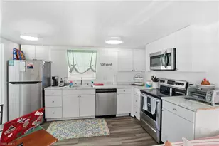 5431 Oak Ridge Ave, Fort Myers Beach, FL 33931 - Photo 13