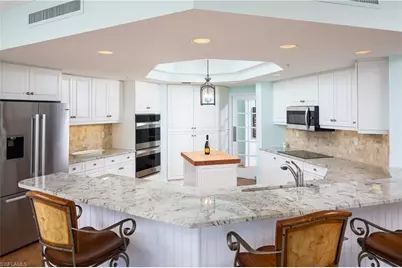 425 Dockside Dr #605, Naples, FL 34110 - Photo 9