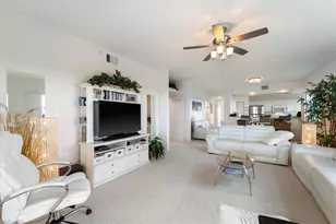 14819 Laguna Dr, Fort Myers, FL 33908 - Photo 11