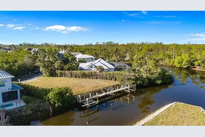 1895 Gordon River Ln, Naples, FL 34104 - Photo 7