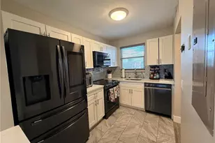 160 Turtle Lake Ct, Naples, FL 34105 - Photo 1