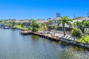 313 SE 6th St, Cape Coral, FL 33990 - Photo 9