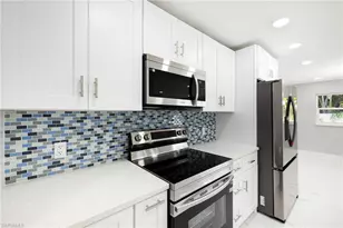 959 N Town and River Dr, Fort Myers, FL 33919 - Photo 9