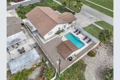 320 Marco Lake Dr, Marco Island, FL 34145 - Photo 23