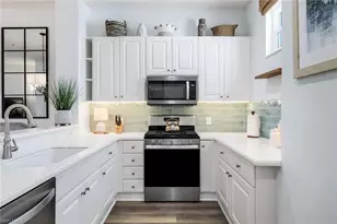 9223 Corfu Ct, Naples, FL 34114 - Photo 7