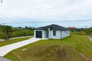 2814 68th St W, Lehigh Acres, FL 33971 - Photo 5