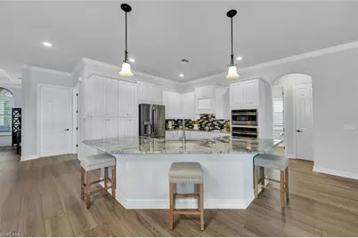 28613 Lisburn Ct, Bonita Springs, FL 34135 - Photo 7