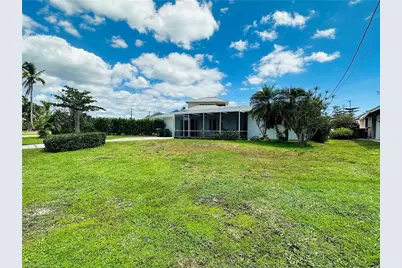 140 Pago Pago Dr W, Naples, FL 34113 - Photo 1