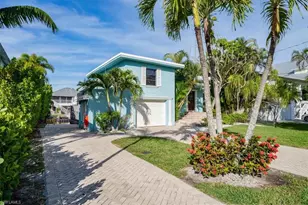 1283 Grand Canal Dr, Naples, FL 34110 - Photo 3