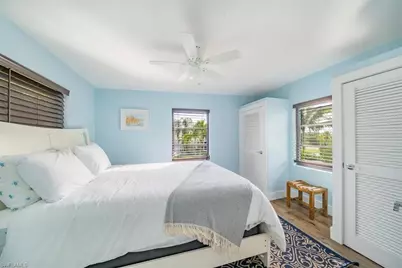 1283 Grand Canal Dr, Naples, FL 34110 - Photo 15