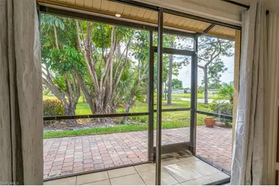 2009 Pine Isle Ln #2009, Naples, FL 34112 - Photo 13