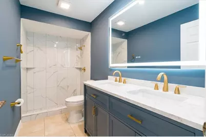 2009 Pine Isle Ln #2009, Naples, FL 34112 - Photo 17