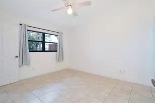 2009 Pine Isle Ln, Naples, FL 34112 - Photo 15