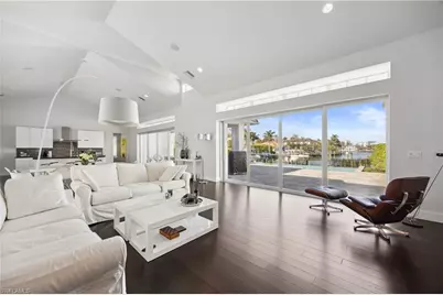 299 Mermaids Bight, Naples, FL 34103 - Photo 5