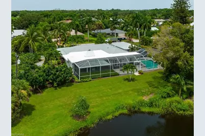 436 Golfview Dr, Naples, FL 34110 - Photo 3