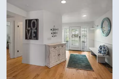 436 Golfview Dr, Naples, FL 34110 - Photo 5