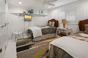 436 Golfview Dr, Naples, FL 34110 - Photo 25