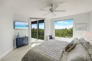 425 Cove Tower Dr, Naples, FL 34110 - Photo 17