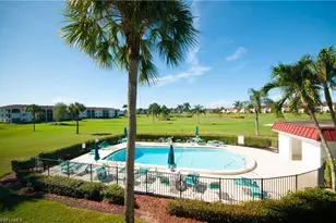 37 High Point Cir E, Naples, FL 34103 - Photo 23