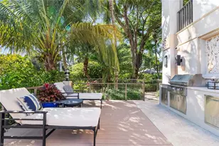 1441 Gulf Shore Blvd S, Naples, FL 34102 - Photo 13