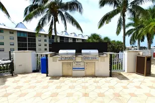 400 Flagship Dr, Naples, FL 34108 - Photo 31